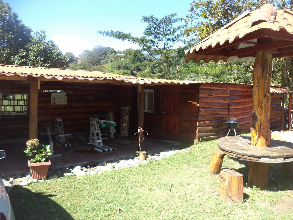 Fireside Inn And Grill Букет Стая снимка